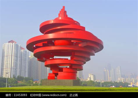 山东青岛五四广场雕塑五月的风高清图片下载_红动中国