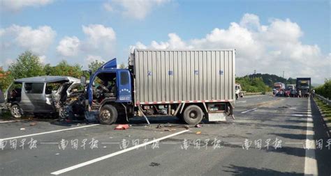 哈尔滨发生一起特大交通事故 造成5死3伤(图)-搜狐新闻