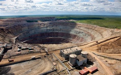俄罗斯发现105.6ct钻石原石 – 我爱钻石网官网