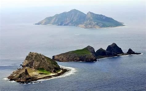 浙江一座岛屿，内有被誉为远东第一大灯塔建筑，又名雾岛