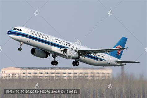 飞机起飞,民航,中国南方航空,经济,纪实摄影,摄影素材,汇图网www.huitu.com