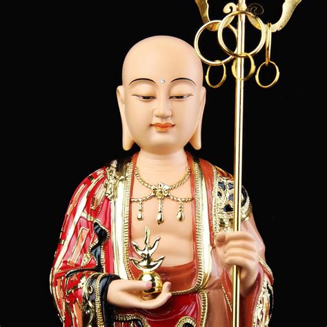 地藏菩萨亲传的这个密咒具足以下35个功德，但鲜有人知