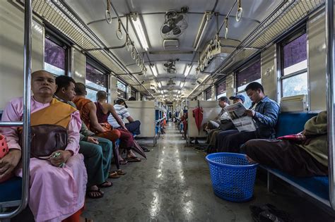 缅甸开火车