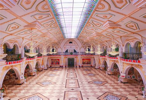 彼得洛夫宫的十幅壁画，绘尽了一座城市的历史_俄罗斯