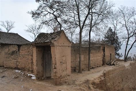令人心酸的农村房 实拍中国最贫穷的农村_第一金融网