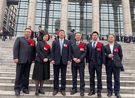 重庆市脱贫攻坚总结表彰大会召开 两江新区4集体6个人受表彰