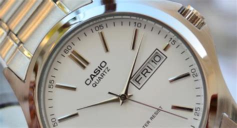 钟表历史争论：谁制作了世界上第一只手表？_怀表