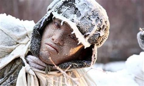 人在被冻死的过程中,会经历什么?俄罗斯每年都有案例!|俄罗斯|身体|案例_新浪新闻