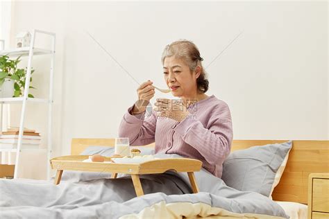 老年人吃燕窝的做法及作用功效-燕窝做法-功效作用-孕妇食谱-中国燕窝网
