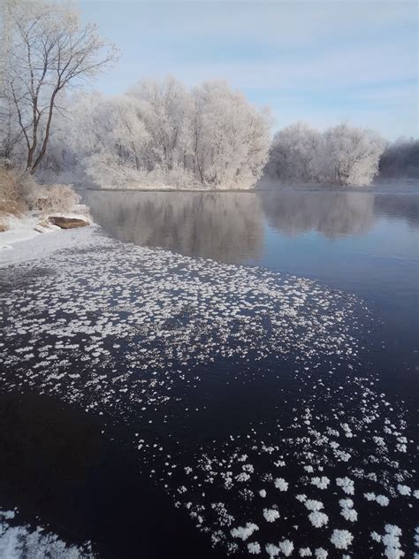 黑龙江伊春：冰封雪锁后的汤旺河如银色蛟龙-图片频道