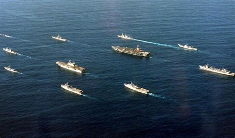 055大驱率队！中俄两国海军近20艘军舰兵分四路，“包夹日本”？_凤凰网