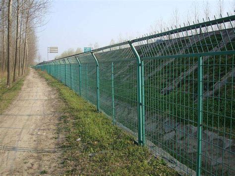 园林护栏网_园林护栏网-便宜的园林护栏网生产/定制/加工/厂家-泰安钢板网