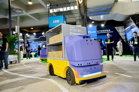 阿里巴巴造了个自动送货机器人 | 《Linux就该这么学》