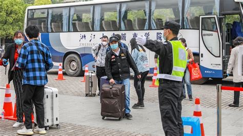 现场：重庆南开中学迎来首批返校学生_新浪图片