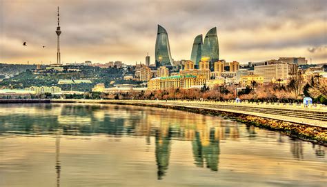 阿塞拜疆，戈布斯坦，有古老的岩画和村落遗址|阿塞拜疆|岩画|遗址_新浪新闻