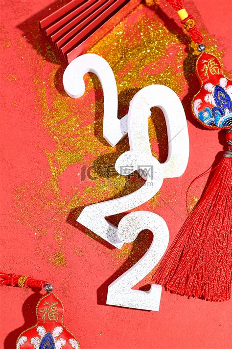 过年新春2022数字创意传统元素红色背景摄影图配图高清摄影大图-千库网