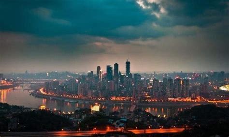 【中国西部高楼最多的城市，全国排名第四，是你的家乡吗？| 要说起现代化的生活】_傻大方