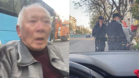 老人摔倒无人敢扶，好心女子扶起后拍视频作为证据，并请民警帮忙_腾讯视频