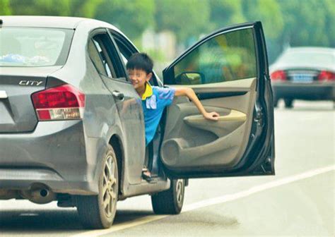 70%的家长不知道如何正确开车带儿童出行！_搜狐汽车_搜狐网