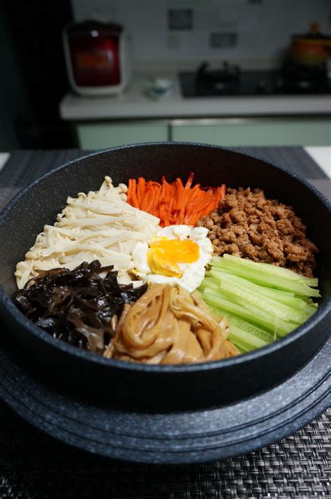 【韩式拌饭的做法步骤图，韩式拌饭怎么做好吃】智鹅_下厨房