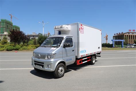 【图】 中国重汽 HOWO T5G 340马力 8X4 9.4米 国五 冷藏车(ZZ5317XLCN466GE1)_车型图片_卡车网
