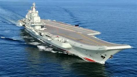 美国媒体称中国“瓦良格”号航母已安装雷达桅杆_军事_凤凰网