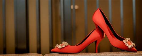 梦见红色高跟鞋有什么预兆 梦见红色高跟鞋好不好 - 万年历