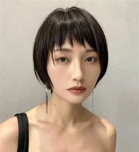 短发狗啃刘海图片