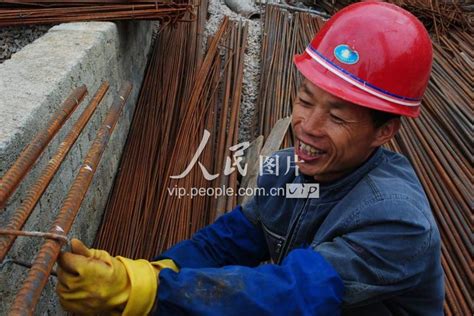 贵州凯里：劳动者之歌――城市建筑工地上的农民工-人民图片网