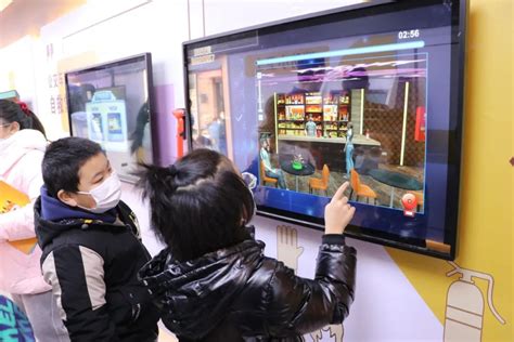 移动宣传+互动体验，河北省邢台市移动式消防体验馆亮相街头(组图)-特种装备网