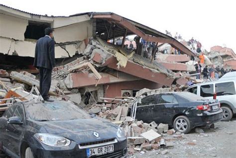 土耳其十年特大地震279人死亡亟需代祷 - 基督时报—基督教资讯平台