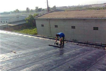 平屋顶卷材防水屋面油毡铺贴正确方法是什么_精选问答_学堂_齐家网