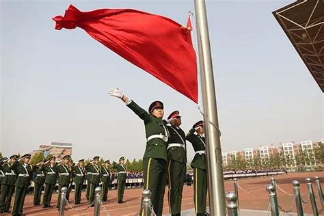 中国日报网:升国旗奏国歌 香港学校该有的样子(含视频)_手机新浪网