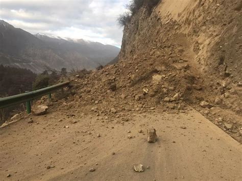最新！“西藏林芝6.9级地震”的消息都在这|地震|灾区|直升机_新浪新闻