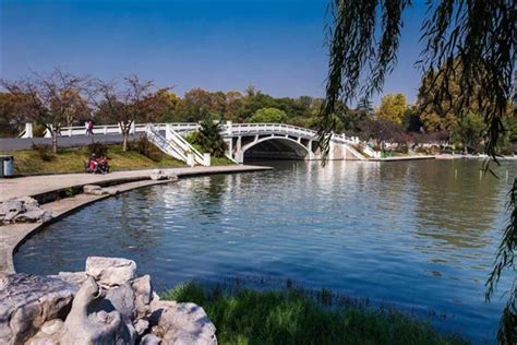 扬州景区有哪些景点，如何评价扬州这个城市有哪些旅游景点值得推荐