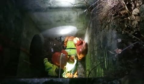 一男子掉入3米深排水渠 双牌消防交警联合救援脱险 - 单位乡镇 - 新湖南