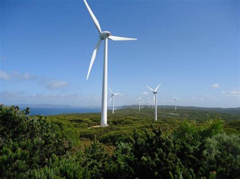 青海大柴旦50兆瓦风电项目首台风机并网发电 – 每日风电