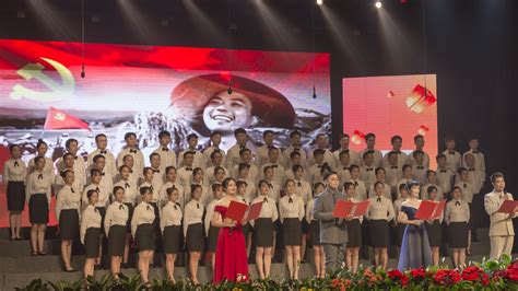 学校举行“我和我的祖国”师生朗诵会-湖南理工学院