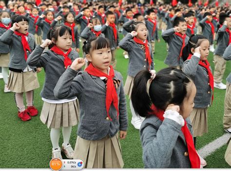 红领巾飘起来歌曲六一儿童节舞蹈卡通led舞台背景视频素材_腾讯视频