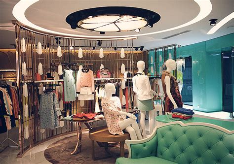 开品牌服装店流程有哪些,服装店开店策划方案-服装内衣 - 货品源货源网