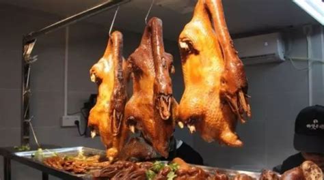 鹅匠，一吃就上瘾的潮汕卤味集市，火爆大上海！|鹅|鹅肉|卤味_新浪新闻