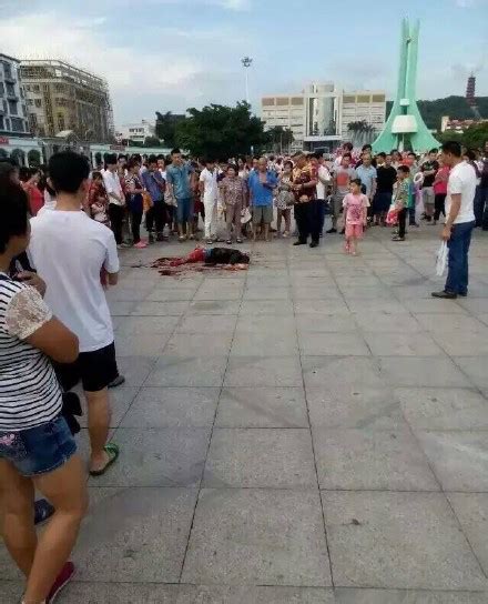 快讯：深圳男子当街持刀砍人 致1死12伤(组图)_凤凰资讯