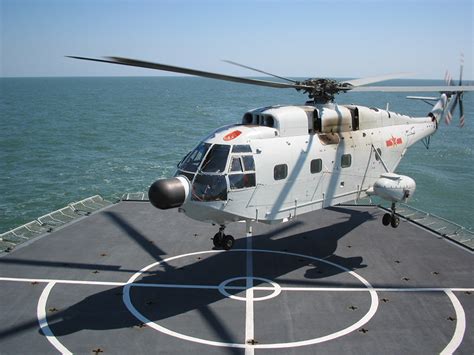垂直风雷：中国直-8大中型多用途直升机--军事--人民网