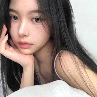 美式温柔女生头像
