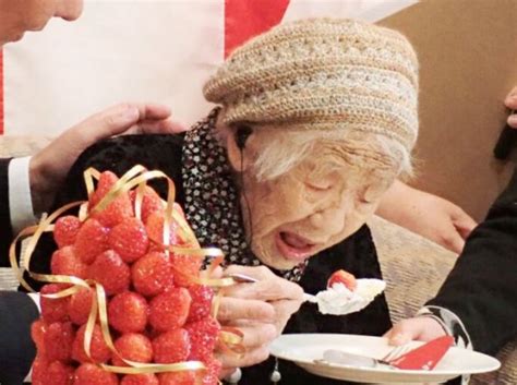 119岁世界最长寿老人去世，生前喜爱琢磨数学题_田中_生活_癌症