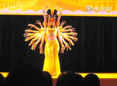 05年春节晚会上千手观音舞蹈国外人怎么评价-春节晚会千手观音舞蹈国外评价