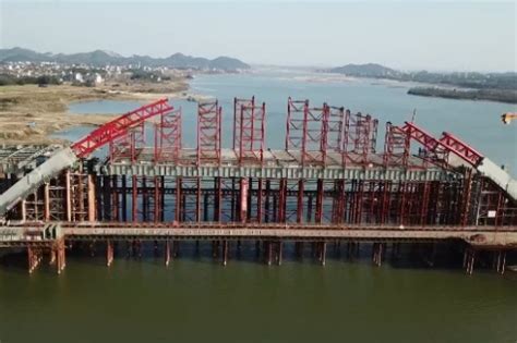 抚州：王安石抚河特大桥工程建设进入全面冲刺阶段_凤凰网视频_凤凰网