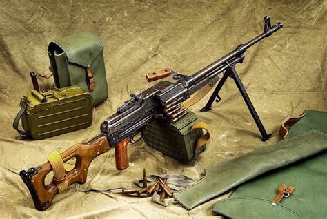 狙击枪和榴弹发射器的绝佳组合：解放军LG5单兵榴弹发射器_凤凰军事