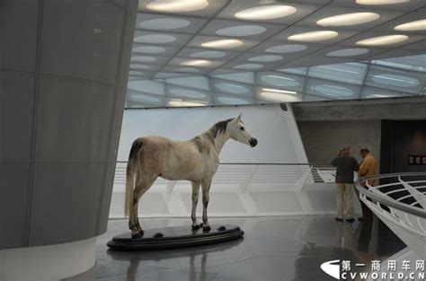 2023奔驰博物馆的设计感非常强，给人的感觉是时尚大气，整个展览的布局非常有引导性，不会绕路，跟着路线..._梅赛德斯奔驰博物馆-评论-去哪儿攻略