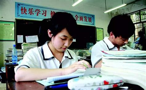 中国高考状元调查报告出炉：学霸都去哪儿了 - 社会 - 东南网